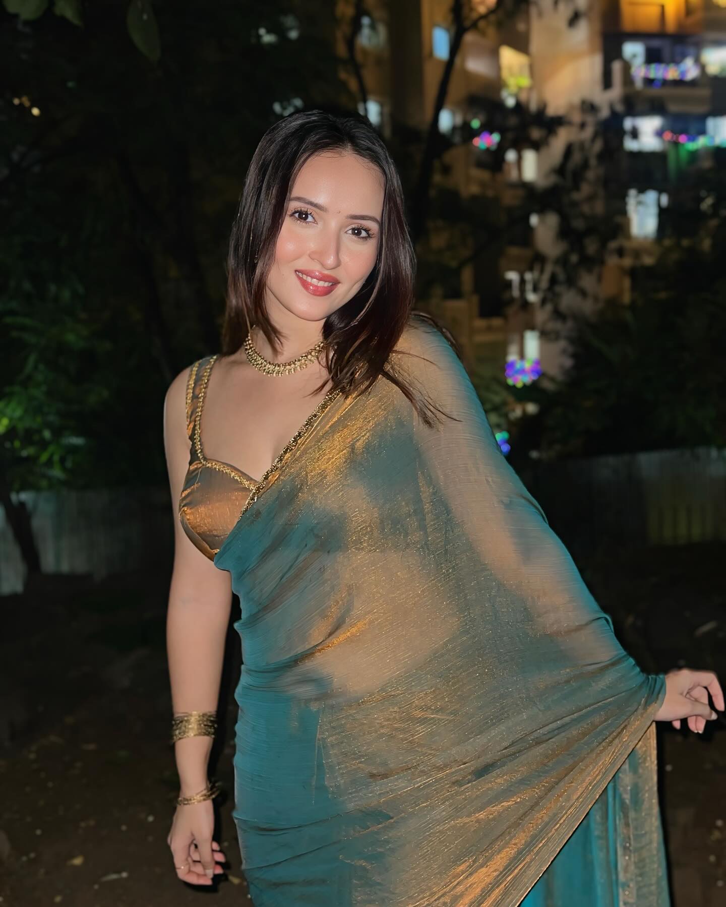 ELEGANT SHIMMER TISSUE TEAL BLUE SAREE LIGHTWEIGHT & STYLISH DRAPE